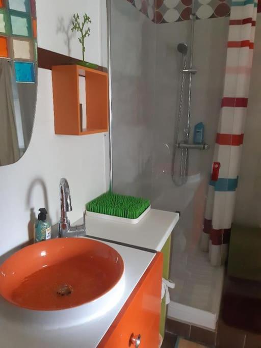 Haut De Villa Au Mont St Clair Vue Exceptionnelle Mer Et Foret Terrasses, Piscine, Petanque, Solarium Prives Σετ Εξωτερικό φωτογραφία