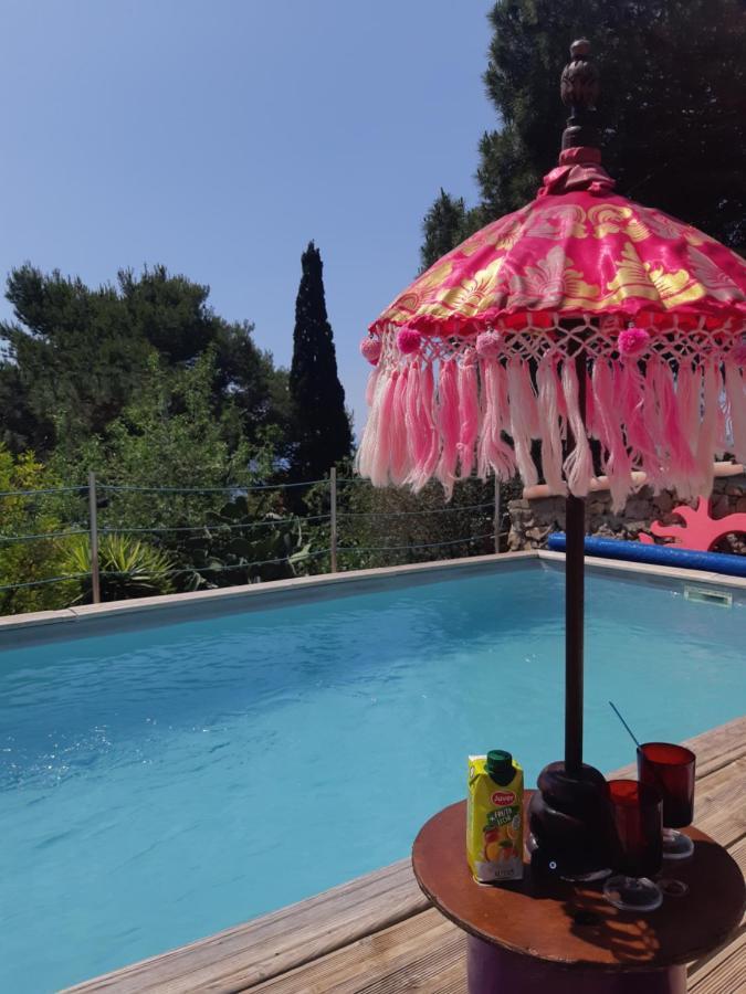 Haut De Villa Au Mont St Clair Vue Exceptionnelle Mer Et Foret Terrasses, Piscine, Petanque, Solarium Prives Σετ Εξωτερικό φωτογραφία