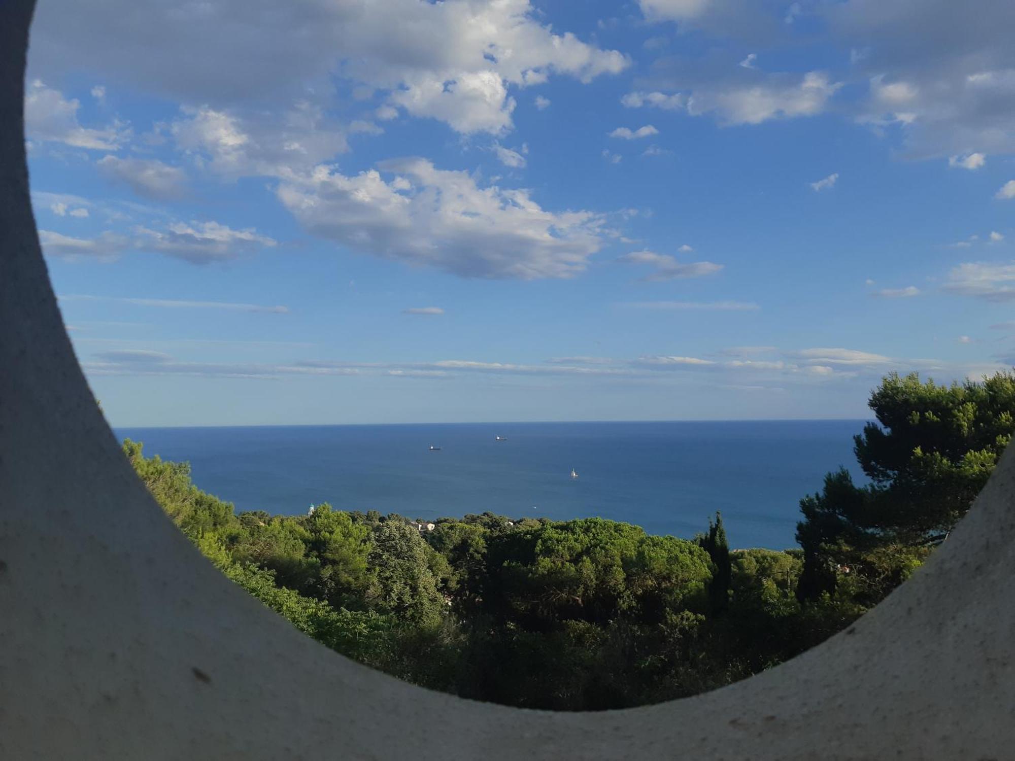 Haut De Villa Au Mont St Clair Vue Exceptionnelle Mer Et Foret Terrasses, Piscine, Petanque, Solarium Prives Σετ Εξωτερικό φωτογραφία